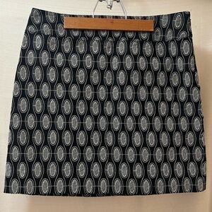 ⚫️ BOGO Ann Taylor loft women’s mini skirt black and white embroidered side 6